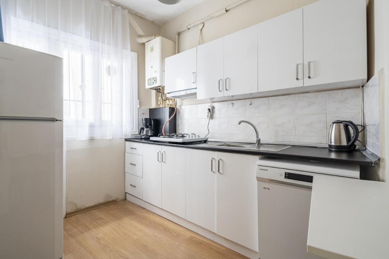 이스탄불 Modern Flat Near Popular Attractions In Beyoglu 아파트 외부 사진
